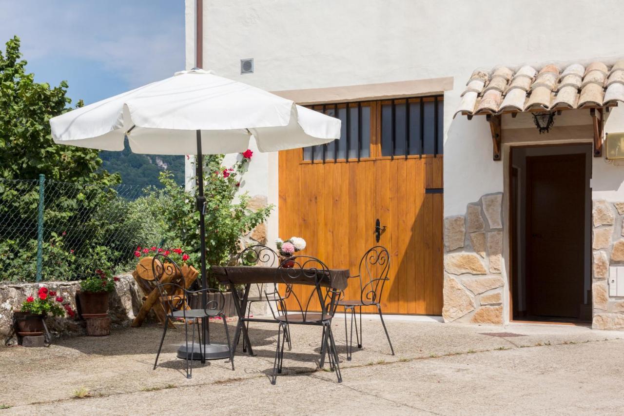 Casa Lizarrosta en Nacadero del Urederra Baquedano Exterior foto